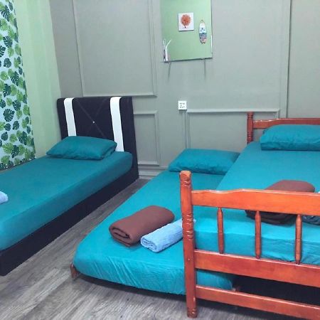 Albergue Ny Tropical Backpackers Desaru Exterior foto